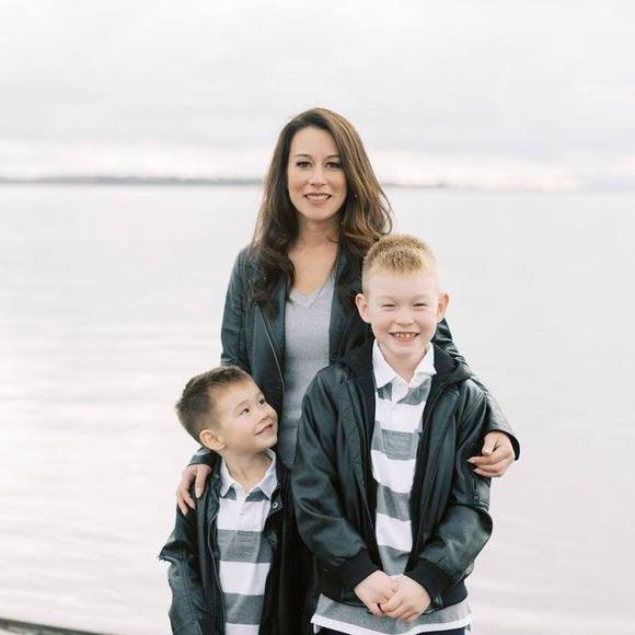 Meet your Posher, Carly - Picture 1 of 1